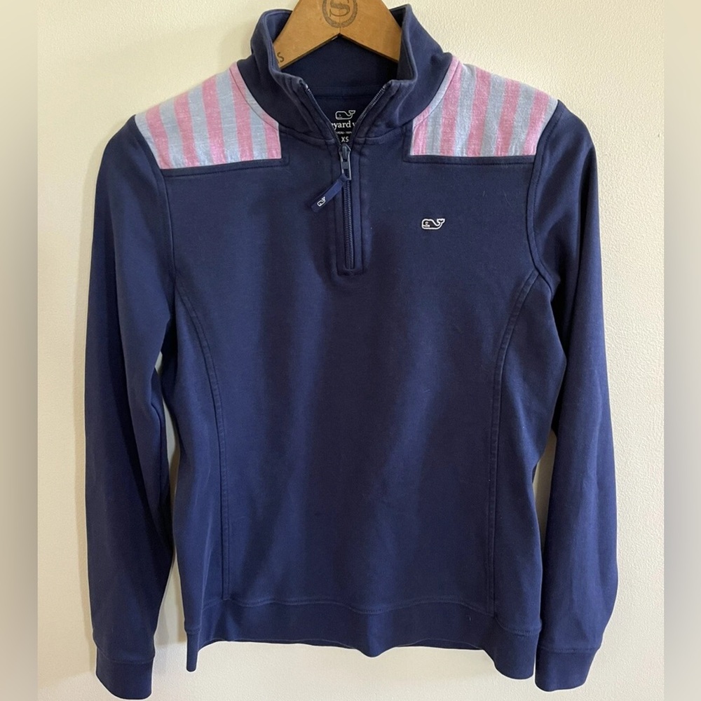 VINEYARD VINES Classic Navy Quarter Zip Pullover with Pink Stripes